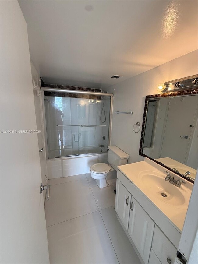 Building Photo - 13499 Biscayne Blvd