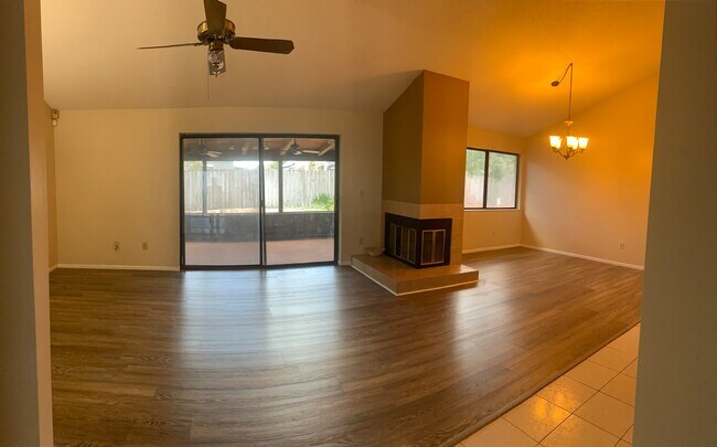 Building Photo - 1671 Grange Cir