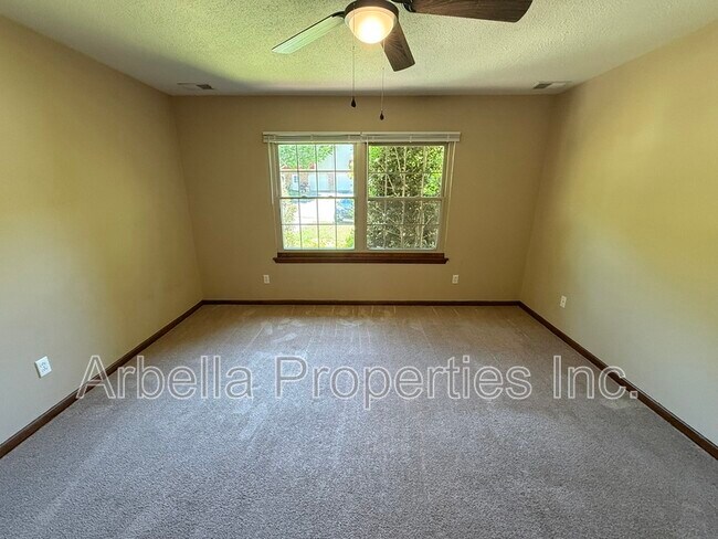 Building Photo - 1608 Herrin Dr