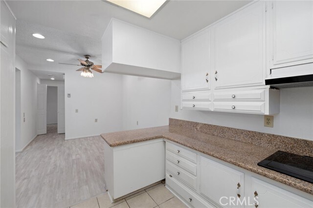 Building Photo - 2114 Via Puerta