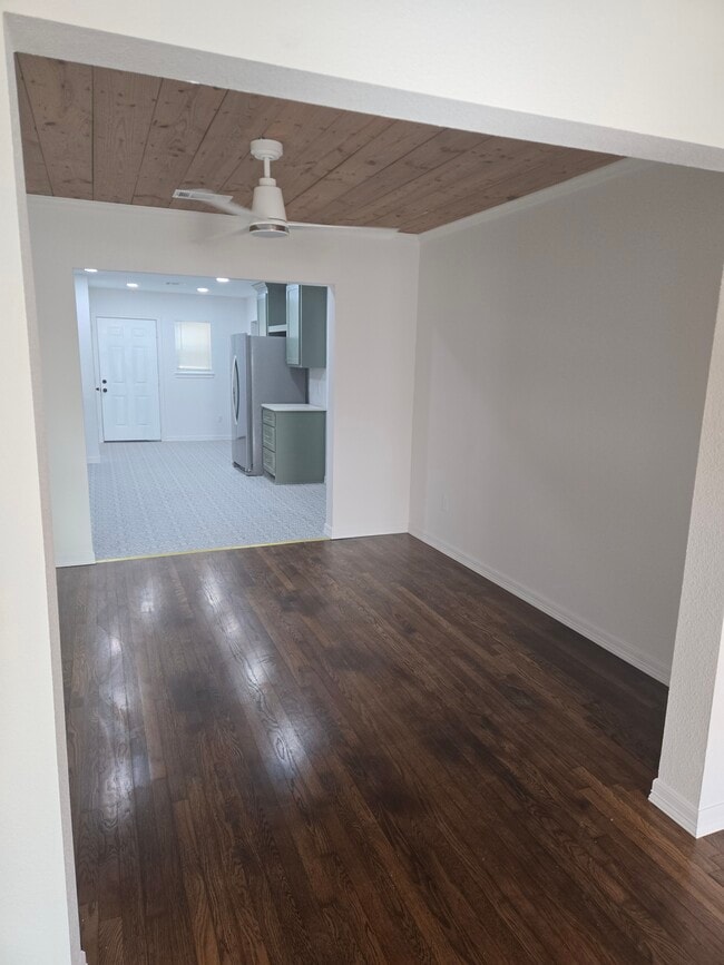 Building Photo - 415 N 23rd St