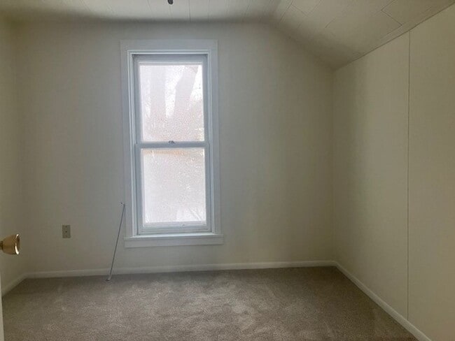 Building Photo - Single Family Home for Rent