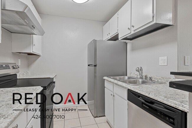 Building Photo - 1200 N Olive Dr