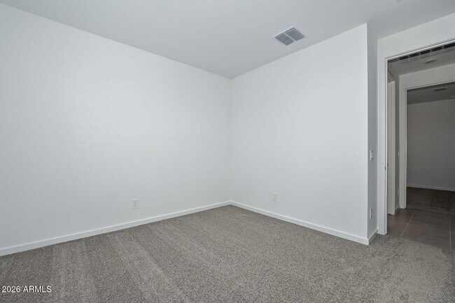 Building Photo - 16004 W Honeysuckle Dr