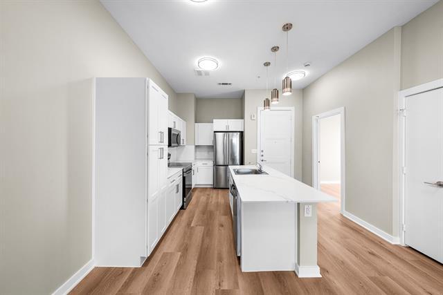 Building Photo - 3522 Main St