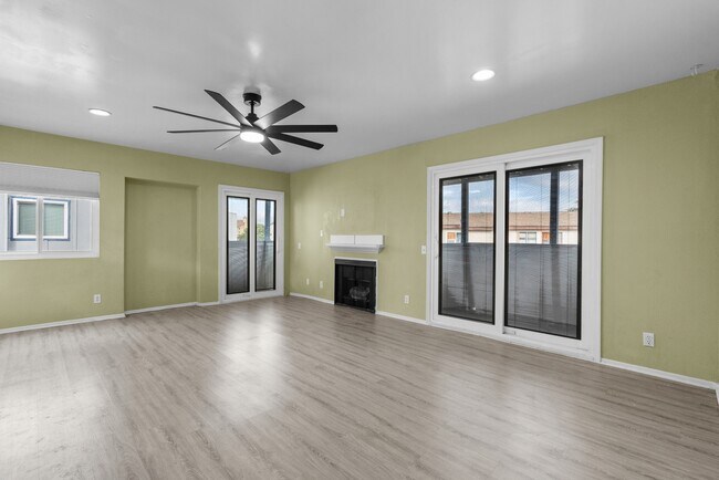 Building Photo - 9346 N Van Nuys Blvd W