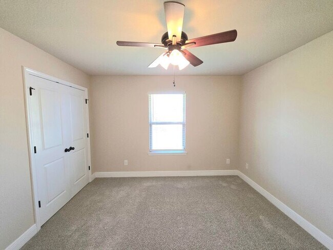Building Photo - 6159 Winchester Cir