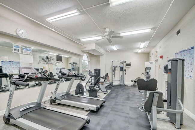 Building Photo - 3425 Via Poinciana