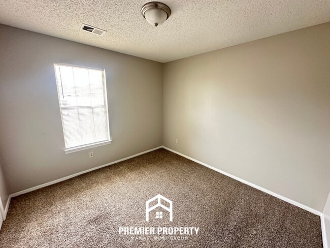 Building Photo - 4479 Shadow Creek St