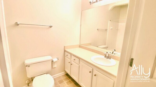 Building Photo - 270 Riverbend Dr