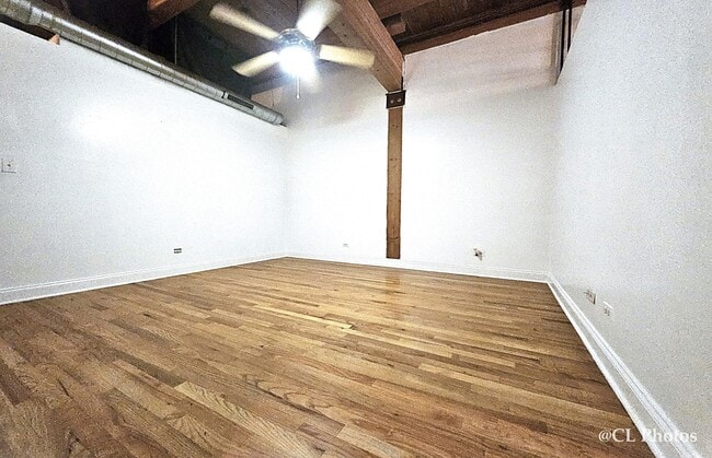 Building Photo - 500 N Damen Ave