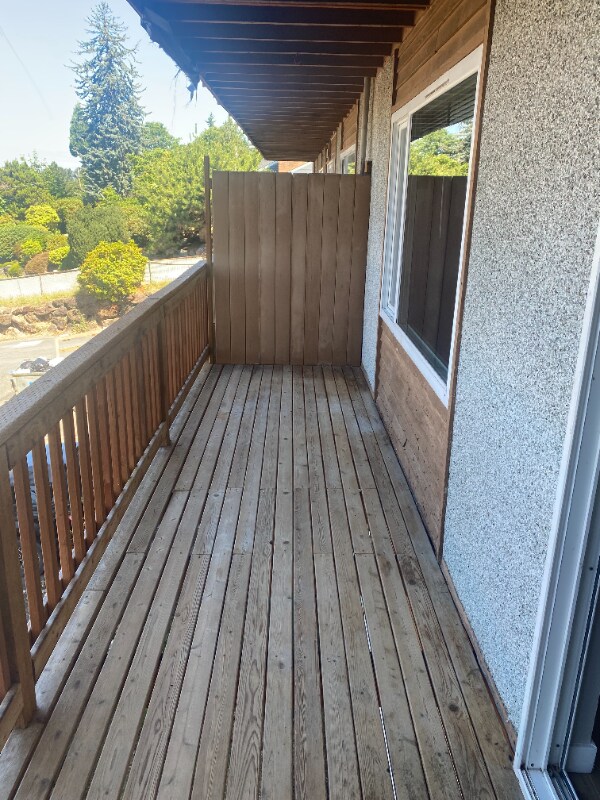 Building Photo - 308 Summit Ave N