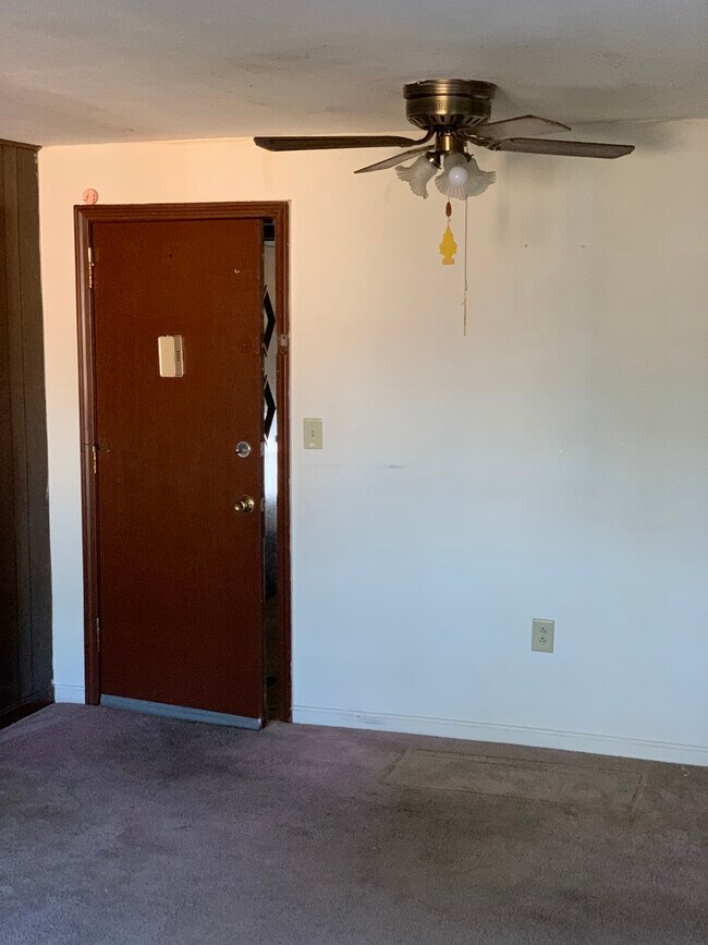 35 Deerfield Ct 35 Deerfield Ct East Hartford CT 06108 Apartment Finder