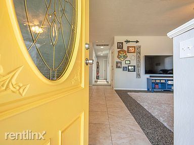 Building Photo - 2 br, 2 bath House - 9248 Kiwi Ave