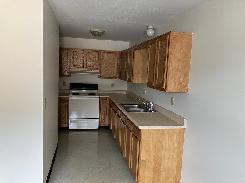 Building Photo - 15577 Ohio 691