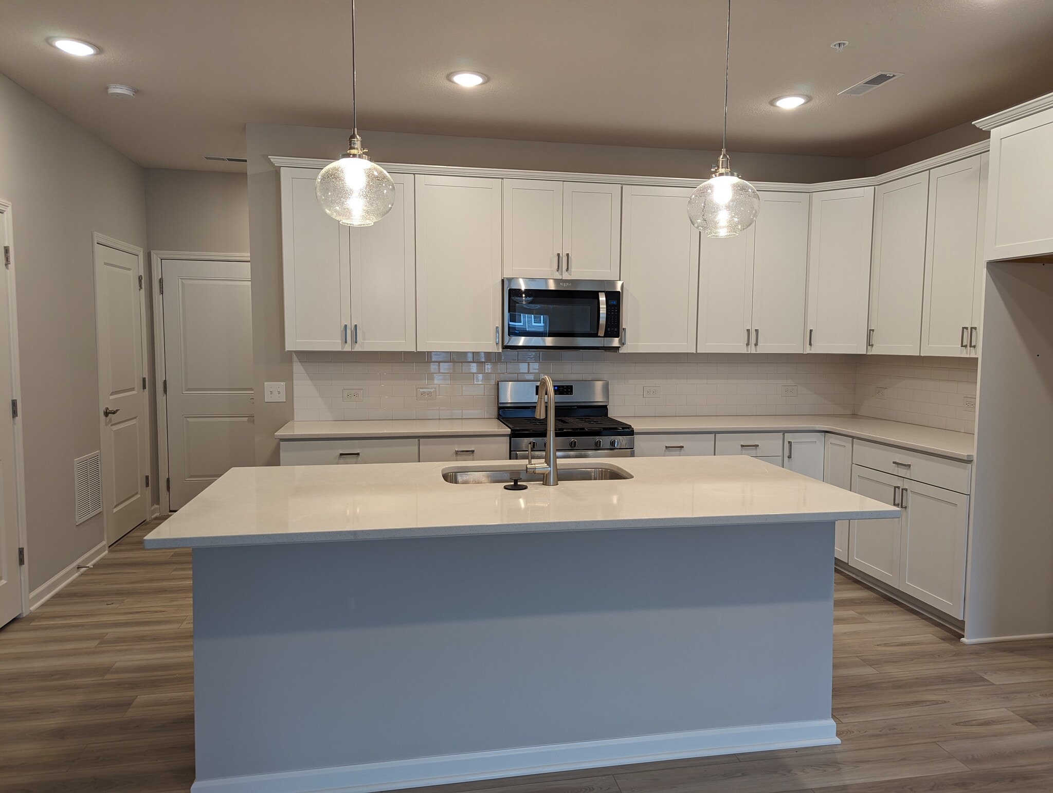 Building Photo - 14504 Twin Lakes Cir