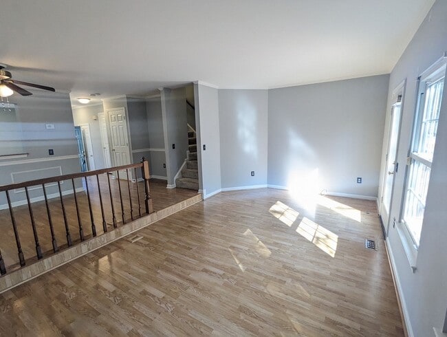 Building Photo - END UNIT townhouse in Ballenger Creek neig...