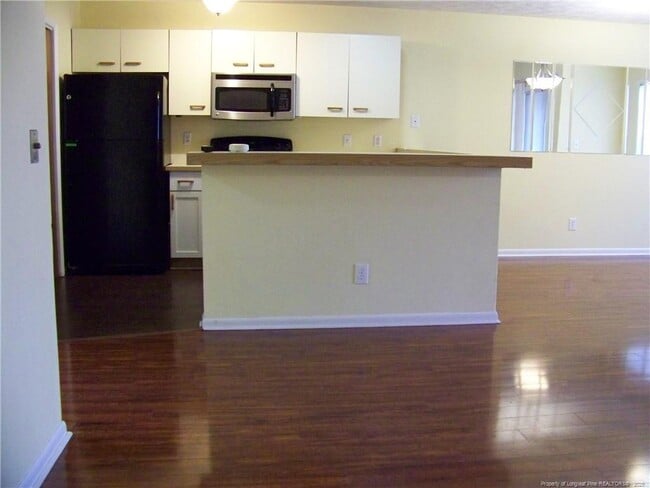 Building Photo - 1006 Wood Creek Dr