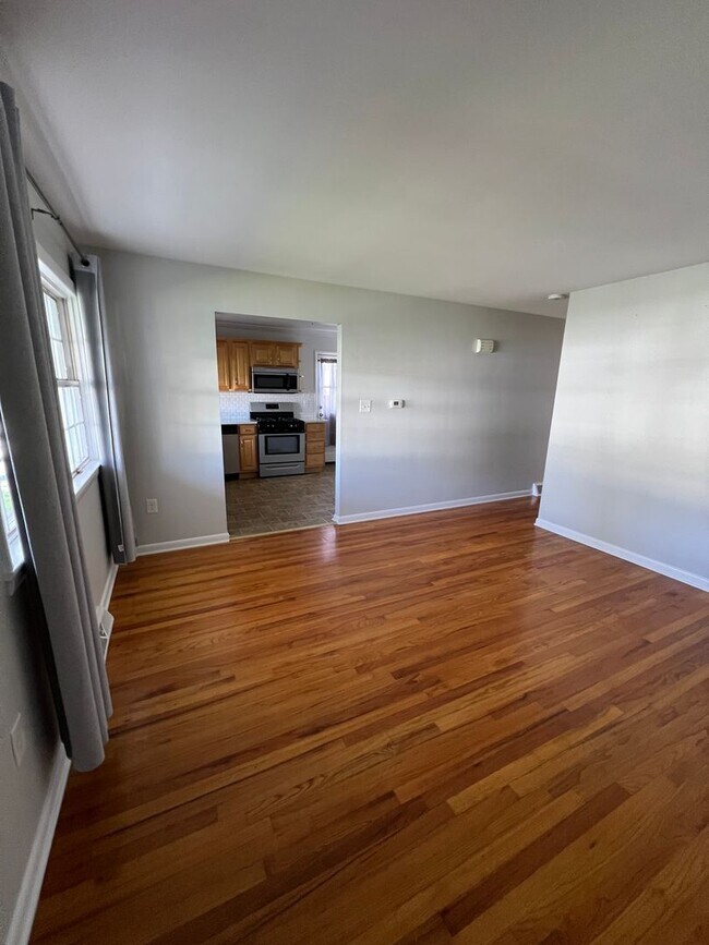 Building Photo - Beautiful 3 BD, 1 BA Lititz Home!