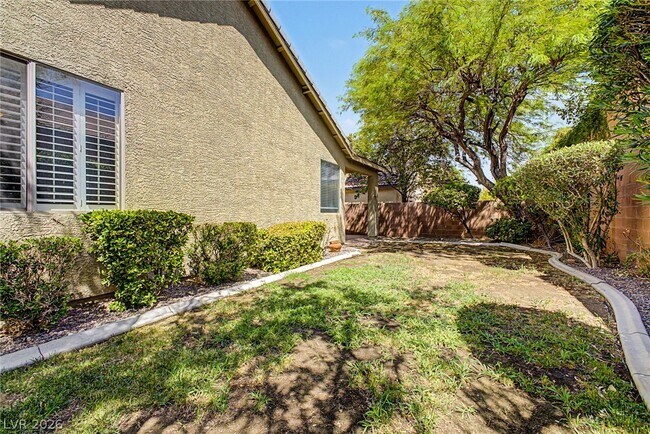 Building Photo - 758 Rise Canyon Dr
