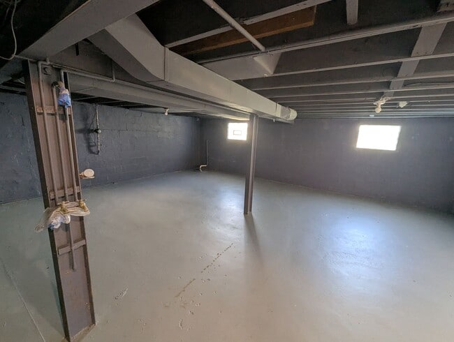Building Photo - Belle of Bellefontaine - **Half Off Securi...
