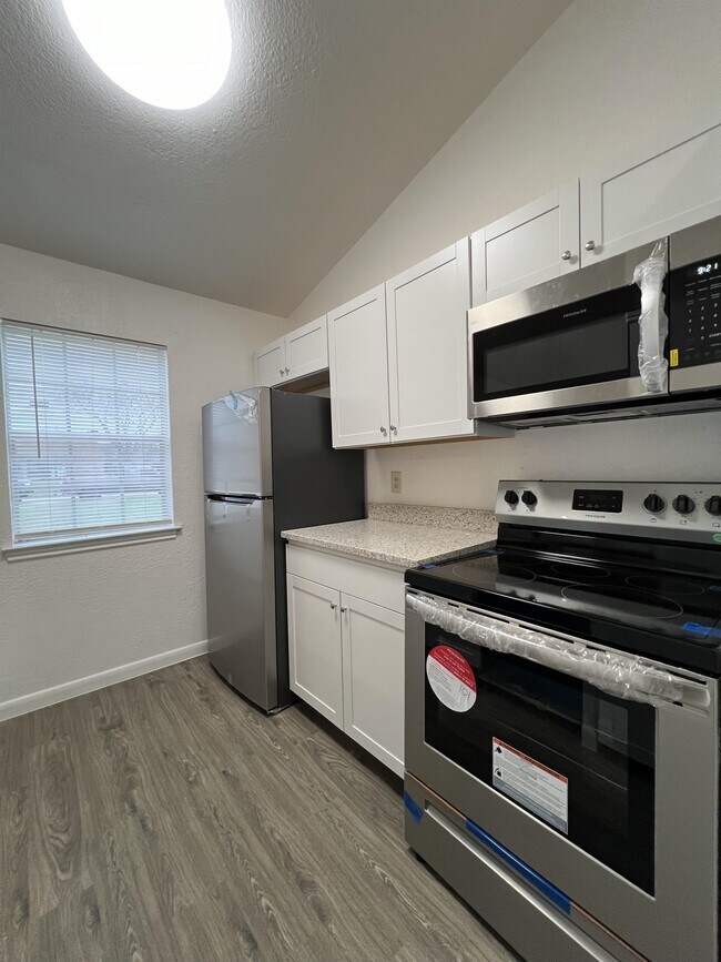Building Photo - 8846 Meadow Range St
