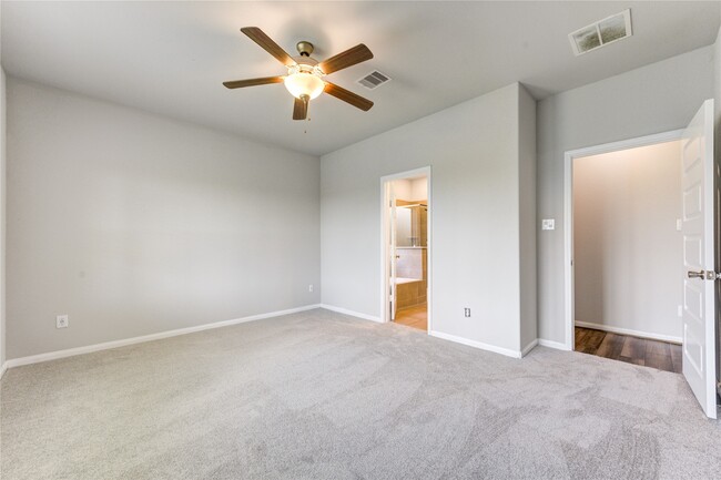 Building Photo - 1218 Glendora Dr