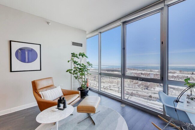 Building Photo - 1629 S Prairie Ave