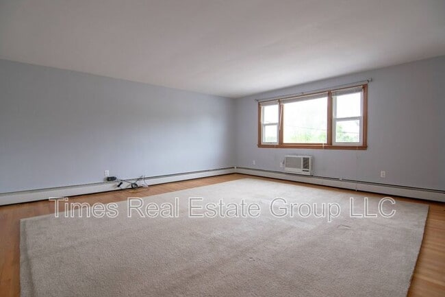Building Photo - 708 Carmen Dr