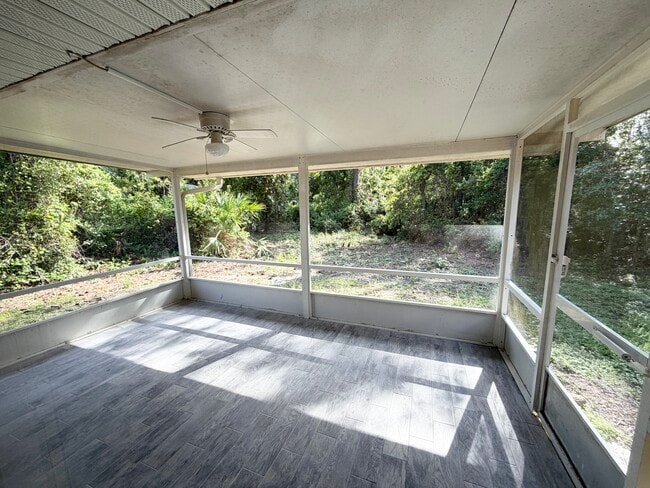 Building Photo - 64 Welling Ln