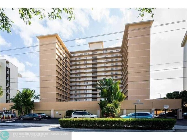 Building Photo - 121 Golden Isles Dr
