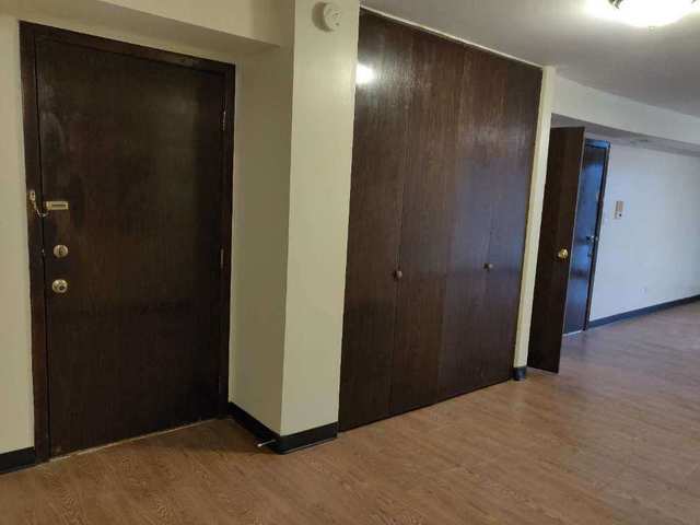 Building Photo - 2417 S Wentworth Ave