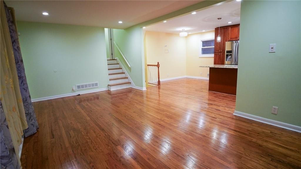 Building Photo - 2007 Candace Ln SE