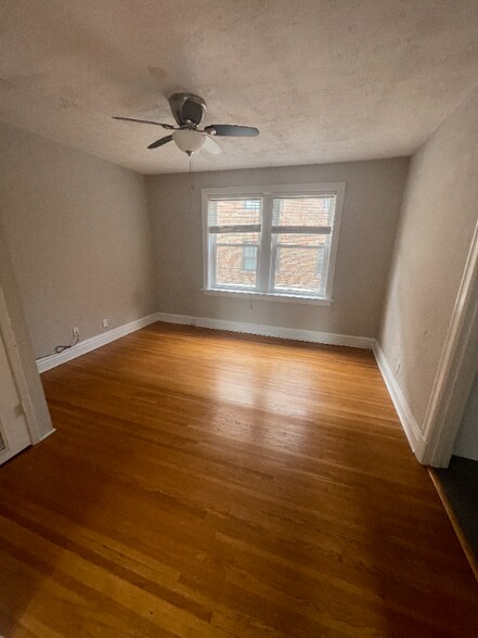 Building Photo - 7553 Byron Pl