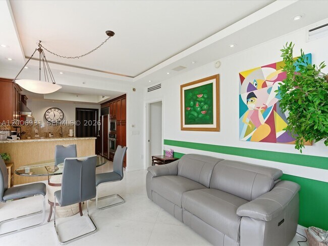 Building Photo - 17875 Collins Ave