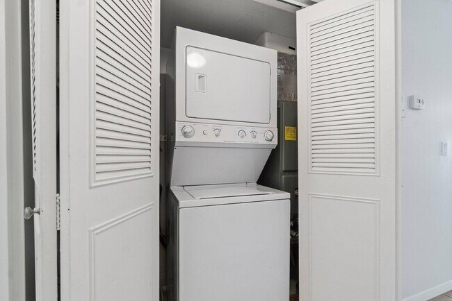 Building Photo - 22089 Cocoa Palm Way