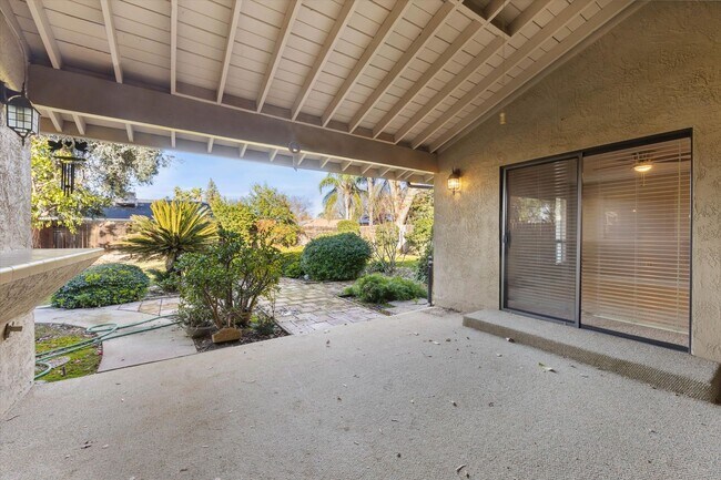 Building Photo - 7808 Selkirk Dr