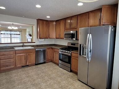 Primary Photo - 15205 French Dr N
