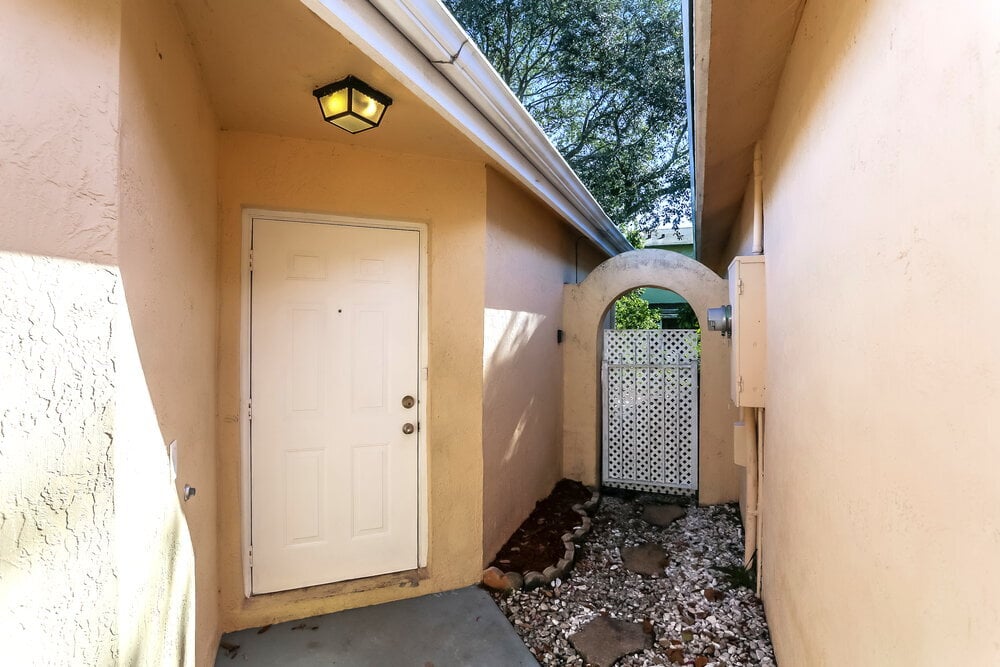 Building Photo - 4082 Eastridge Dr