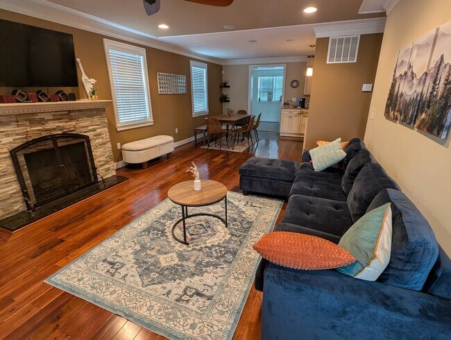 Building Photo - 2903 Topaz Rd