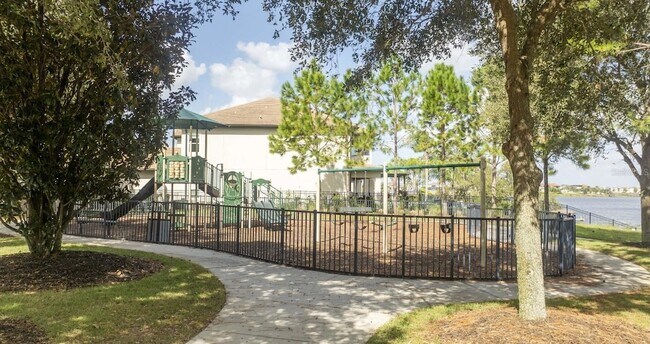 Building Photo - 7573 Green Mountain Way