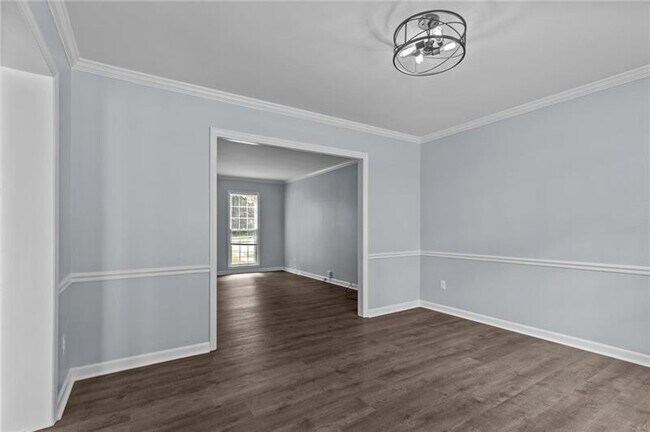 Building Photo - 4019 Shady Dr NW