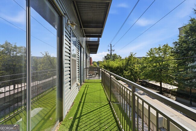 Building Photo - 200 N Highland Ave NE