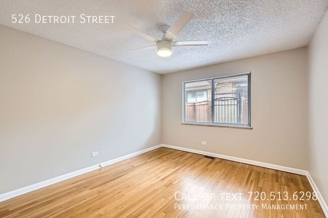 Building Photo - 526 Detroit St