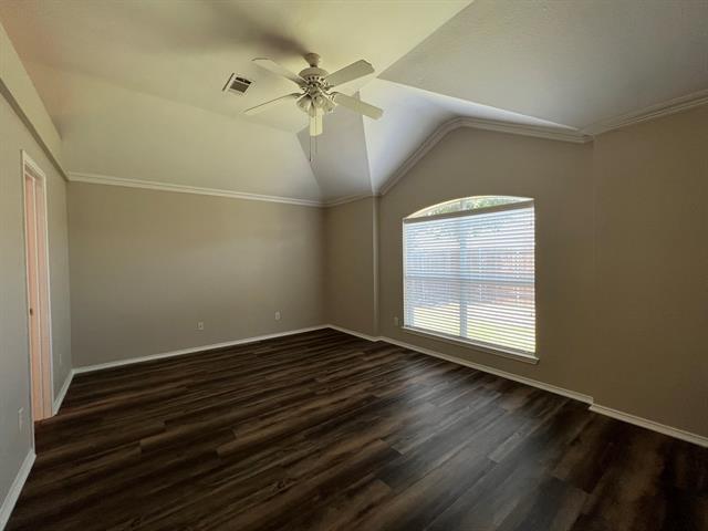 Building Photo - 217 Willowlake Dr