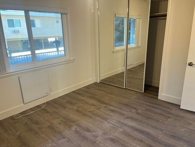 Building Photo - 241 Lafayette Cir