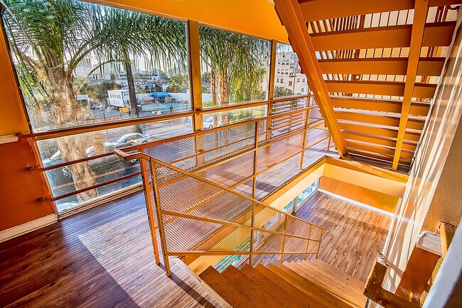 Building Photo - Tropic Crest Apartments