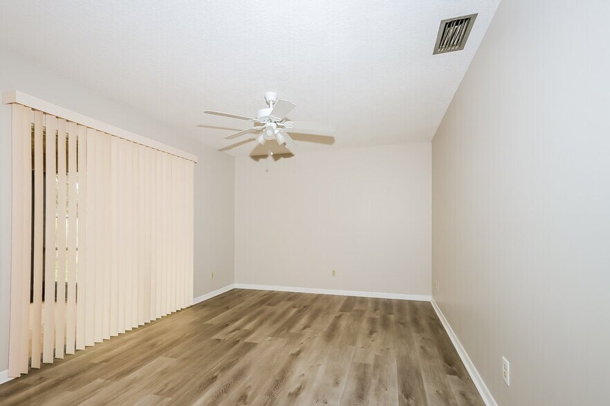 Building Photo - 156 Cordoba Cir