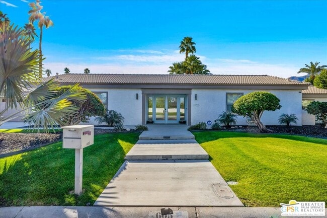 Building Photo - 605 E Sierra Way