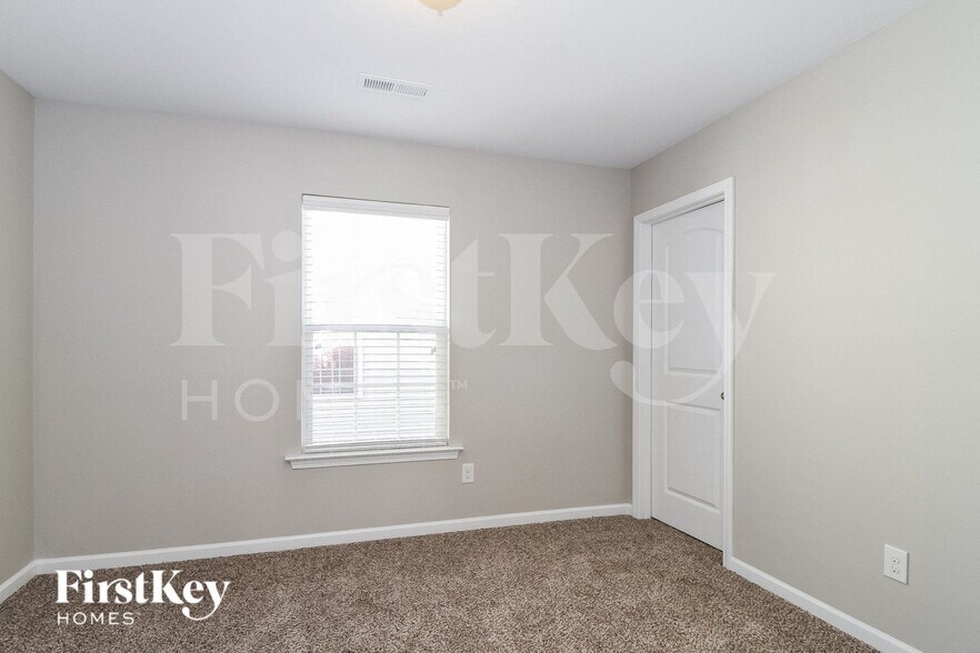 Building Photo - 5615 Misty Hill Cir